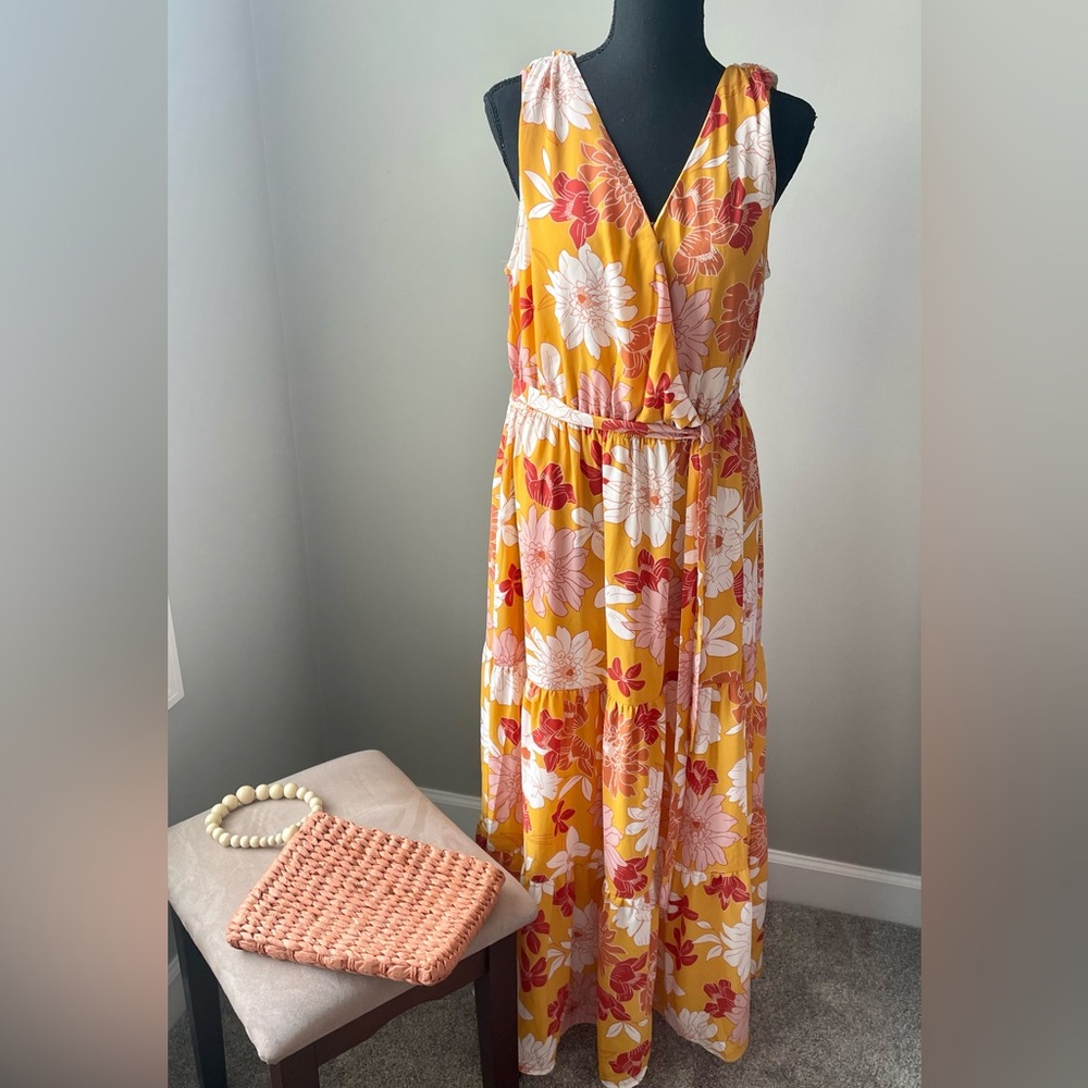 DR2 NWT Yellow Floral Maxi Dress/Sundress